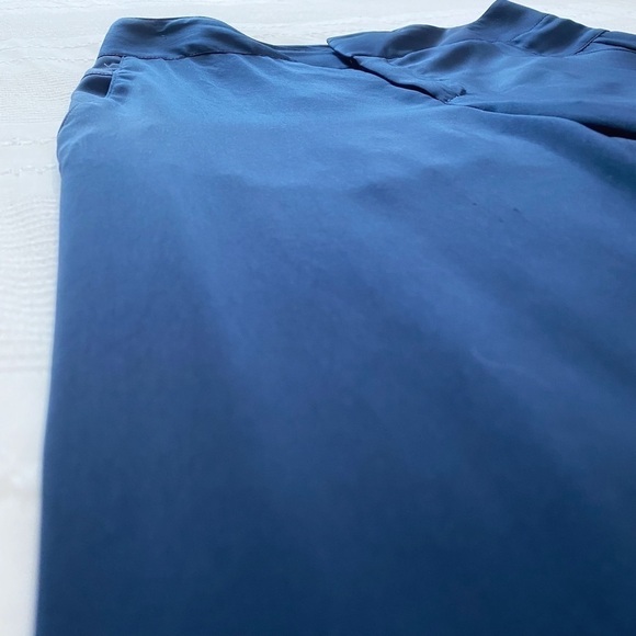 HELMUT LANG WOMEN'S NAVY HIGH RISE RELAXED ELASTIC CUFFS CROPPED DRESS PANTS - Picture 5 of 9